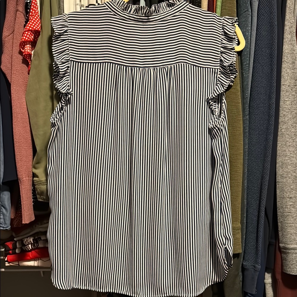 LOFT Blue and White Flutter Sleeve Blouse - Picture 3 of 4